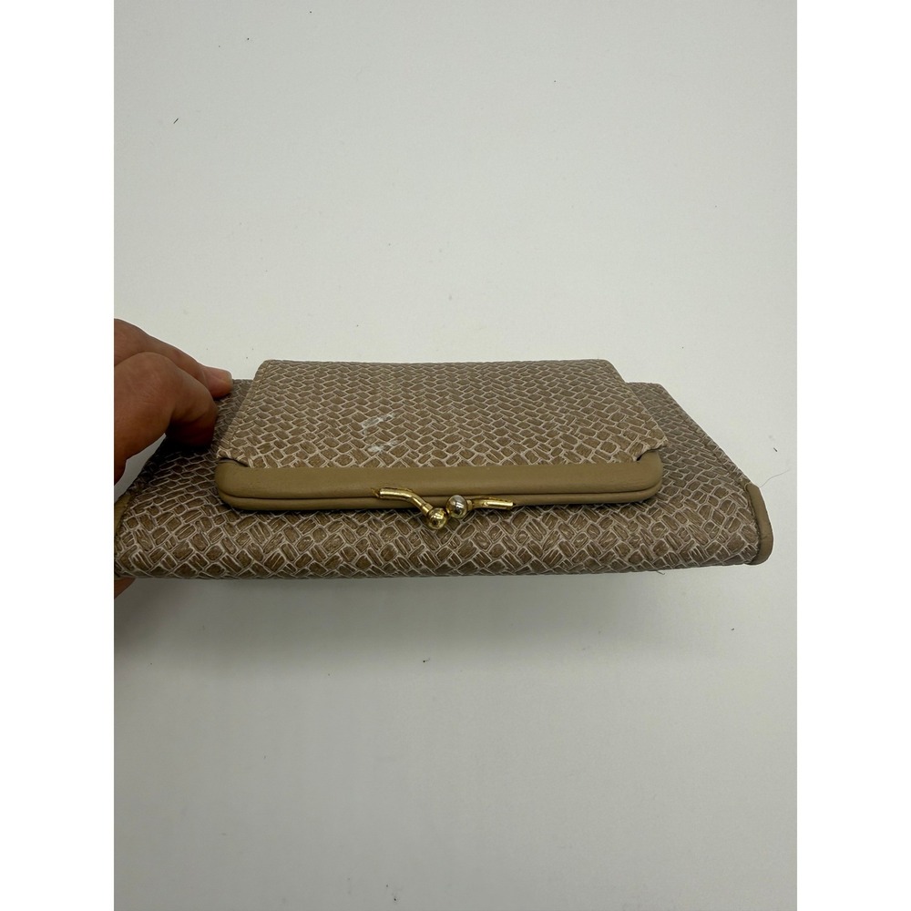Vintage Gitano Tan Weave Kiss Lock Tri Fold Clutch Wallet Gold Tone Hardware